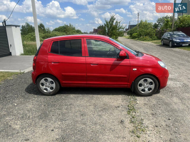 Красный Киа Пиканто, объемом двигателя 1.12 л и пробегом 162 тыс. км за 3800 $, фото 2 на Automoto.ua