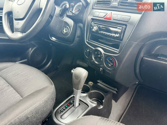 Красный Киа Пиканто, объемом двигателя 1.1 л и пробегом 142 тыс. км за 6350 $, фото 12 на Automoto.ua