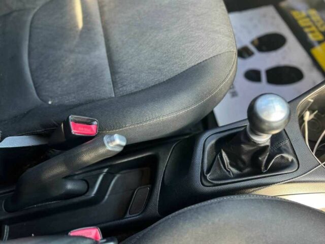 Красный Киа Пиканто, объемом двигателя 1 л и пробегом 144 тыс. км за 5800 $, фото 13 на Automoto.ua