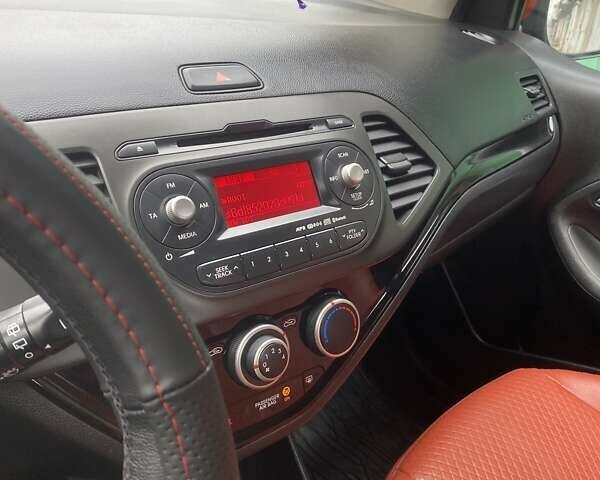 Червоний Кіа Піканто, об'ємом двигуна 1.25 л та пробігом 70 тис. км за 8100 $, фото 7 на Automoto.ua