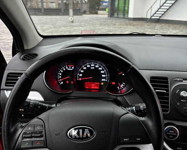 Красный Киа Пиканто, объемом двигателя 1 л и пробегом 100 тыс. км за 6200 $, фото 11 на Automoto.ua