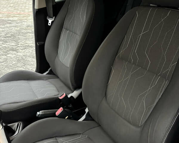 Красный Киа Пиканто, объемом двигателя 1 л и пробегом 100 тыс. км за 6200 $, фото 8 на Automoto.ua