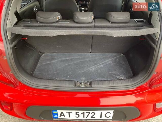 Красный Киа Пиканто, объемом двигателя 1 л и пробегом 30 тыс. км за 9500 $, фото 27 на Automoto.ua