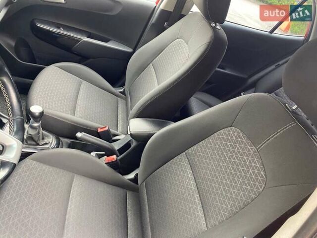 Красный Киа Пиканто, объемом двигателя 1 л и пробегом 30 тыс. км за 9500 $, фото 26 на Automoto.ua