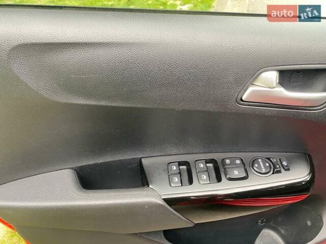 Красный Киа Пиканто, объемом двигателя 1 л и пробегом 30 тыс. км за 9500 $, фото 22 на Automoto.ua