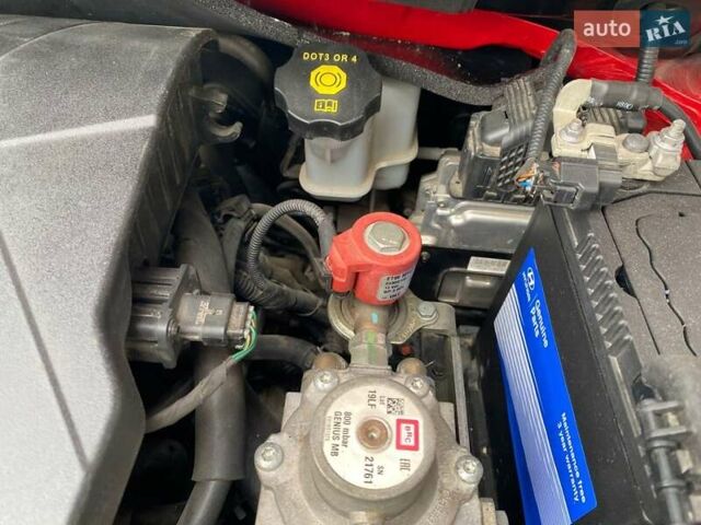 Красный Киа Пиканто, объемом двигателя 1 л и пробегом 30 тыс. км за 9500 $, фото 12 на Automoto.ua