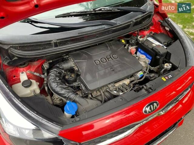 Красный Киа Пиканто, объемом двигателя 1 л и пробегом 30 тыс. км за 9500 $, фото 17 на Automoto.ua