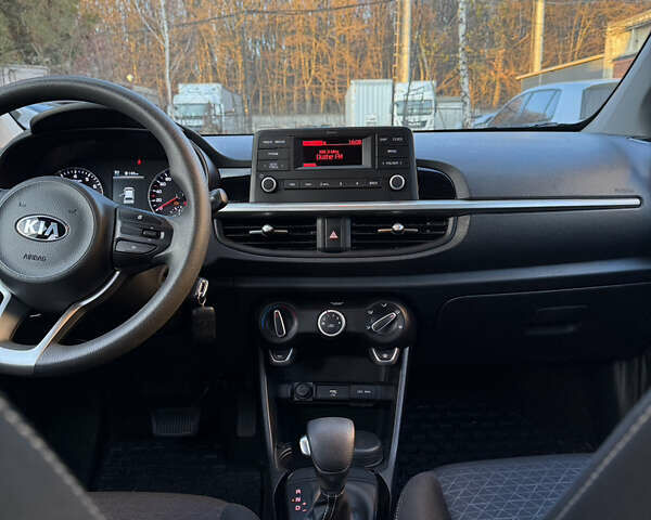 Красный Киа Пиканто, объемом двигателя 1 л и пробегом 12 тыс. км за 14768 $, фото 4 на Automoto.ua