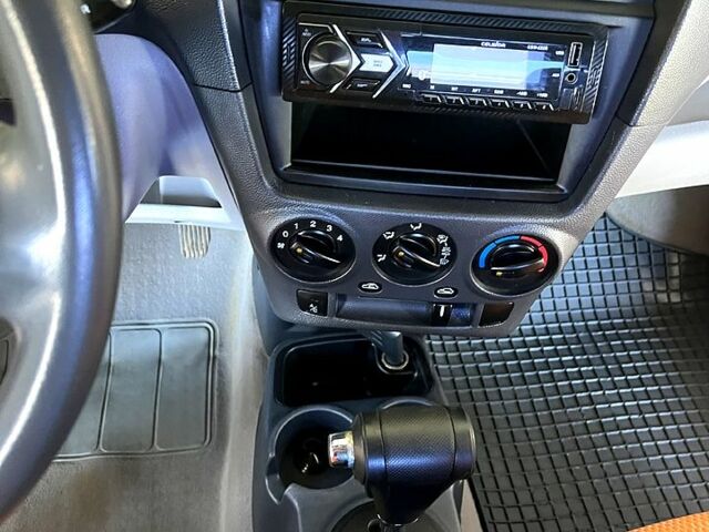 Киа Пиканто, объемом двигателя 1.1 л и пробегом 161 тыс. км за 5100 $, фото 5 на Automoto.ua