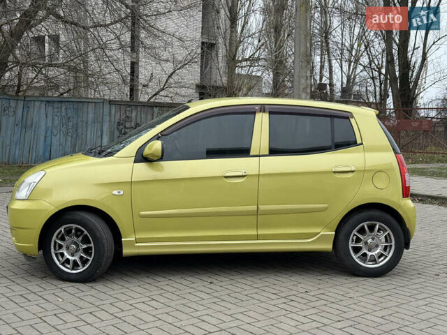 Желтый Киа Пиканто, объемом двигателя 1.1 л и пробегом 134 тыс. км за 5450 $, фото 2 на Automoto.ua