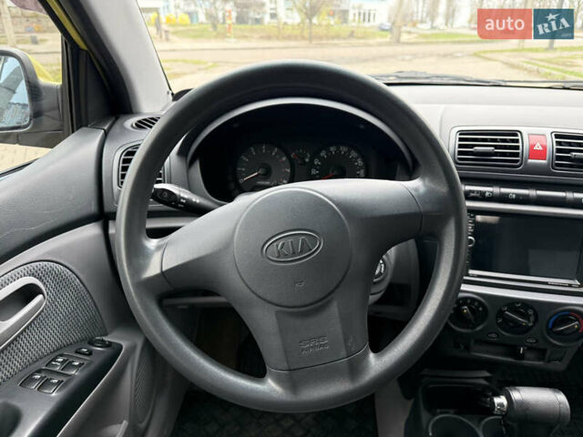 Желтый Киа Пиканто, объемом двигателя 1.1 л и пробегом 134 тыс. км за 5450 $, фото 21 на Automoto.ua