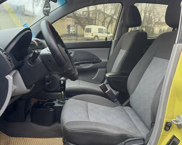 Жовтий Кіа Піканто, об'ємом двигуна 1.1 л та пробігом 120 тис. км за 5100 $, фото 27 на Automoto.ua