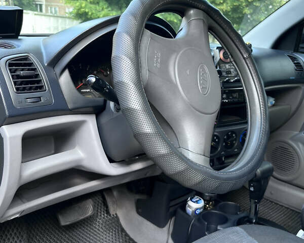 Желтый Киа Пиканто, объемом двигателя 1.1 л и пробегом 117 тыс. км за 4300 $, фото 4 на Automoto.ua
