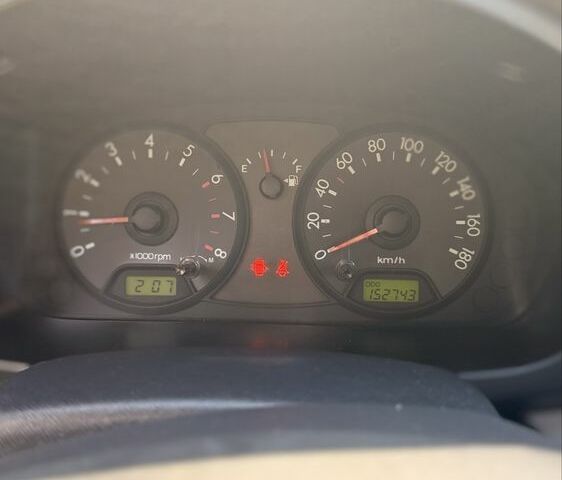 Желтый Киа Пиканто, объемом двигателя 1.1 л и пробегом 153 тыс. км за 4200 $, фото 13 на Automoto.ua