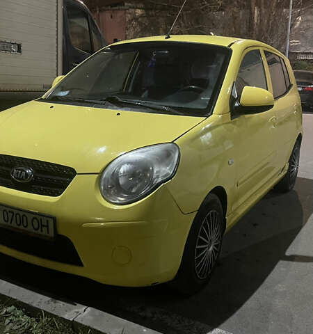 Желтый Киа Пиканто, объемом двигателя 1.09 л и пробегом 190 тыс. км за 4800 $, фото 1 на Automoto.ua