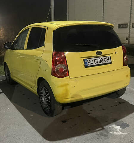 Желтый Киа Пиканто, объемом двигателя 1.09 л и пробегом 190 тыс. км за 4800 $, фото 3 на Automoto.ua
