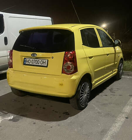 Желтый Киа Пиканто, объемом двигателя 1.09 л и пробегом 190 тыс. км за 4800 $, фото 2 на Automoto.ua