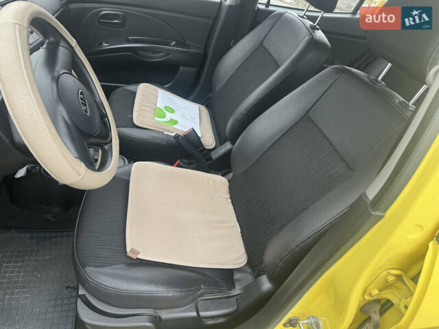 Желтый Киа Пиканто, объемом двигателя 1.1 л и пробегом 101 тыс. км за 5650 $, фото 19 на Automoto.ua