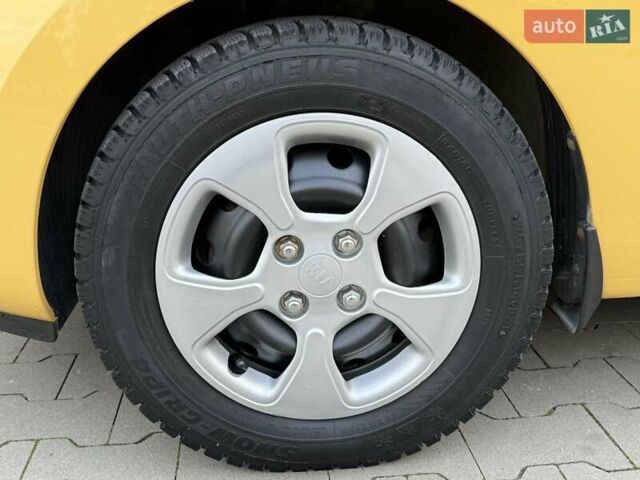 Желтый Киа Пиканто, объемом двигателя 1.25 л и пробегом 75 тыс. км за 9700 $, фото 30 на Automoto.ua