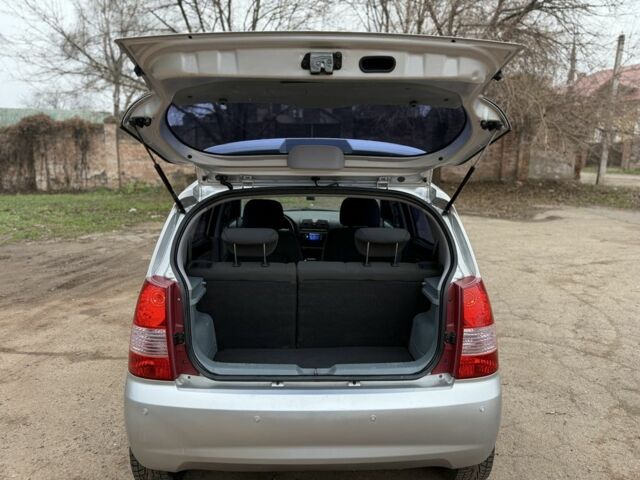 Сірий Кіа Піканто, об'ємом двигуна 1.1 л та пробігом 141 тис. км за 4950 $, фото 19 на Automoto.ua