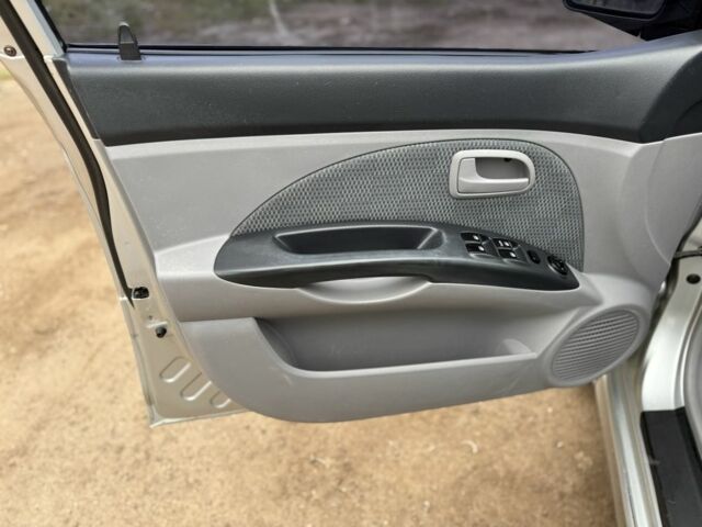 Сірий Кіа Піканто, об'ємом двигуна 1.1 л та пробігом 141 тис. км за 4950 $, фото 14 на Automoto.ua