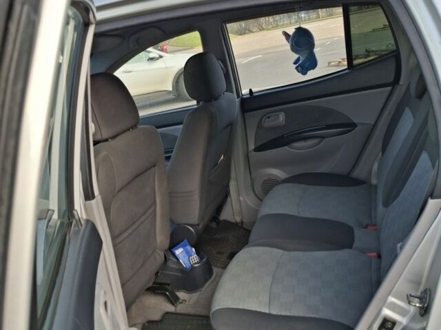 Серый Киа Пиканто, объемом двигателя 1.1 л и пробегом 92 тыс. км за 4800 $, фото 4 на Automoto.ua