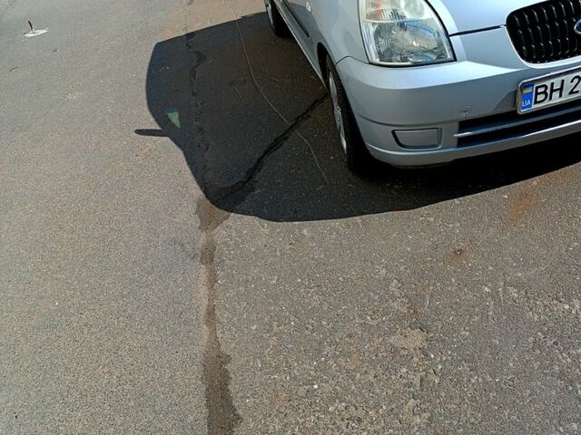 Серый Киа Пиканто, объемом двигателя 1.1 л и пробегом 173 тыс. км за 3200 $, фото 1 на Automoto.ua