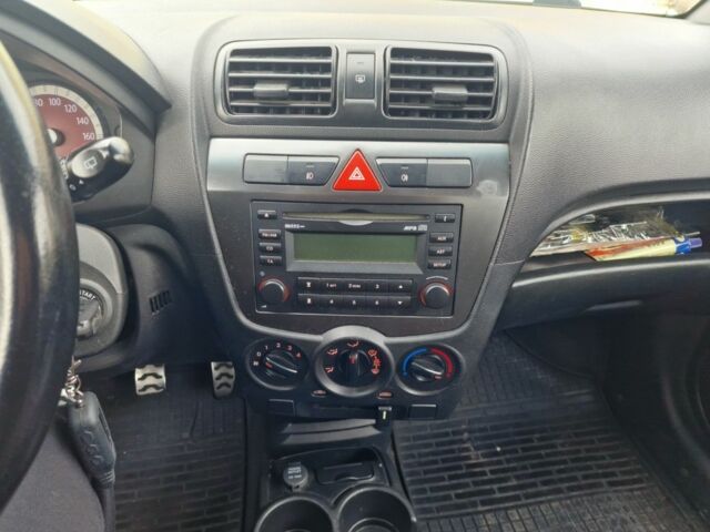 Сірий Кіа Піканто, об'ємом двигуна 0 л та пробігом 128 тис. км за 5500 $, фото 15 на Automoto.ua