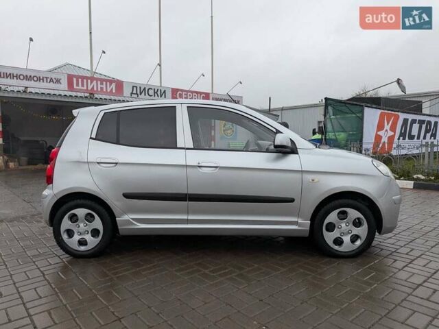 Серый Киа Пиканто, объемом двигателя 1.1 л и пробегом 167 тыс. км за 5600 $, фото 2 на Automoto.ua