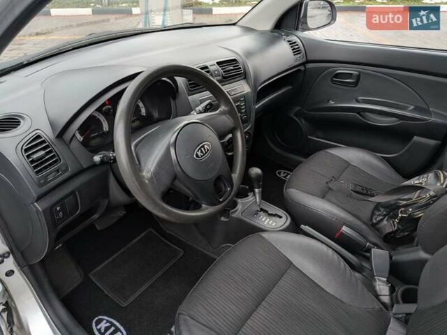 Серый Киа Пиканто, объемом двигателя 1.1 л и пробегом 167 тыс. км за 5600 $, фото 4 на Automoto.ua