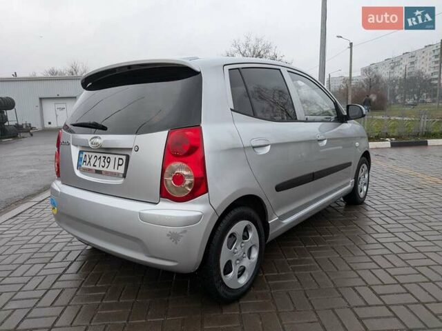 Серый Киа Пиканто, объемом двигателя 1.1 л и пробегом 167 тыс. км за 5600 $, фото 1 на Automoto.ua