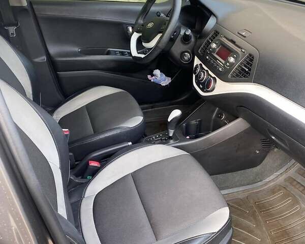 Сірий Кіа Піканто, об'ємом двигуна 1.09 л та пробігом 85 тис. км за 8200 $, фото 6 на Automoto.ua