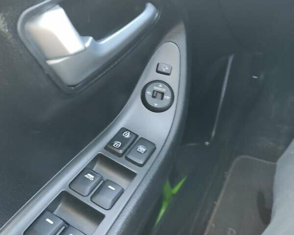 Киа Пиканто 2014 в Черновцах на Automoto.ua Серый Киа Пиканто, объемом двигателя 1 л и пробегом 178 тыс. км за 7700 $, фото 3 на Automoto.ua