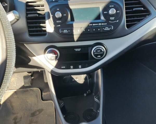 Киа Пиканто 2014 в Черновцах на Automoto.ua Серый Киа Пиканто, объемом двигателя 1 л и пробегом 178 тыс. км за 7700 $, фото 10 на Automoto.ua