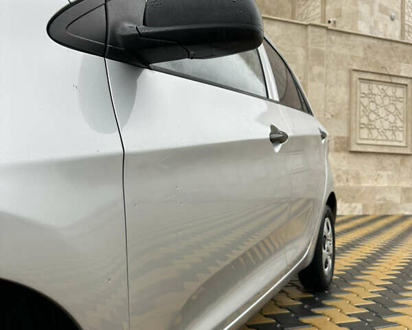 Серый Киа Пиканто, объемом двигателя 1 л и пробегом 114 тыс. км за 7400 $, фото 12 на Automoto.ua