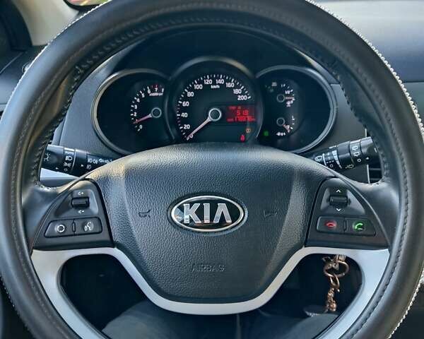 Киа Пиканто 2014 в Черновцах на Automoto.ua Серый Киа Пиканто, объемом двигателя 1 л и пробегом 178 тыс. км за 7700 $, фото 2 на Automoto.ua