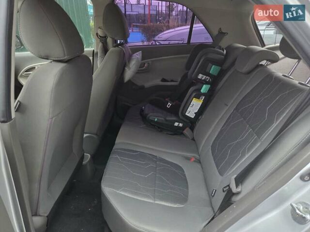 Серый Киа Пиканто, объемом двигателя 1 л и пробегом 132 тыс. км за 7900 $, фото 16 на Automoto.ua