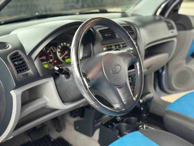 Синий Киа Пиканто, объемом двигателя 1.1 л и пробегом 112 тыс. км за 5499 $, фото 11 на Automoto.ua