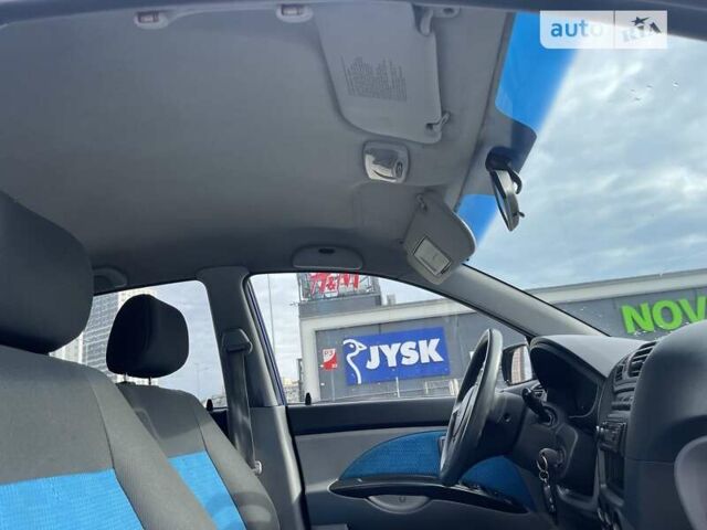 Синій Кіа Піканто, об'ємом двигуна 1.1 л та пробігом 145 тис. км за 5200 $, фото 14 на Automoto.ua