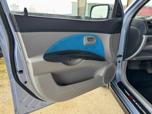 Синий Киа Пиканто, объемом двигателя 1.1 л и пробегом 112 тыс. км за 5499 $, фото 9 на Automoto.ua