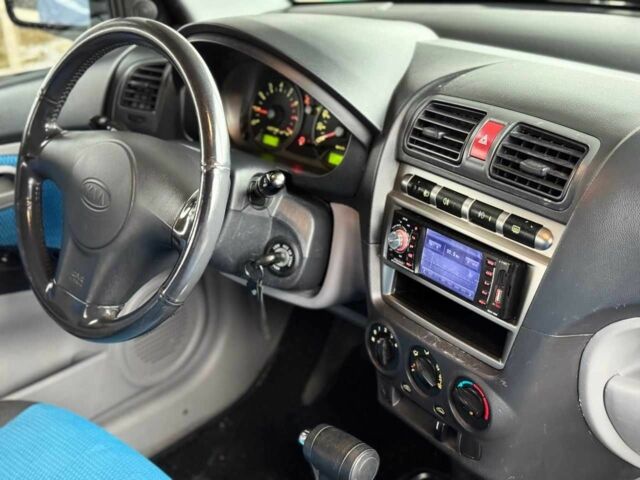 Синий Киа Пиканто, объемом двигателя 1.1 л и пробегом 112 тыс. км за 5499 $, фото 23 на Automoto.ua