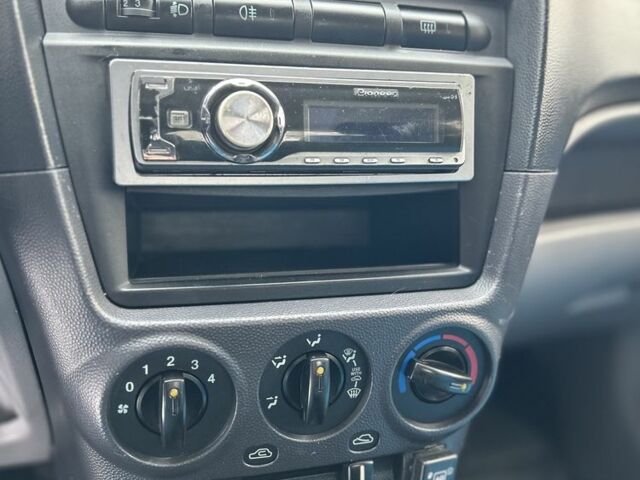 Синий Киа Пиканто, объемом двигателя 1.1 л и пробегом 190 тыс. км за 4700 $, фото 12 на Automoto.ua