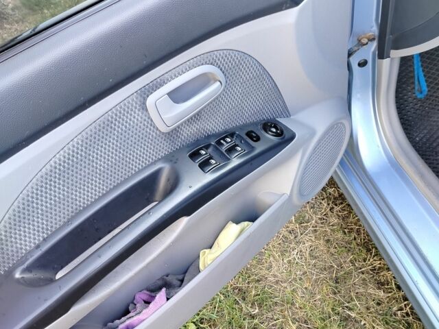 Синій Кіа Піканто, об'ємом двигуна 1.1 л та пробігом 190 тис. км за 5500 $, фото 5 на Automoto.ua