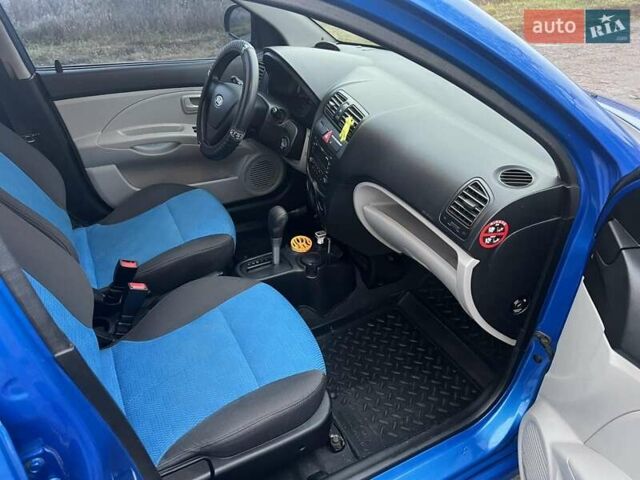 Синий Киа Пиканто, объемом двигателя 1.1 л и пробегом 150 тыс. км за 5800 $, фото 1 на Automoto.ua