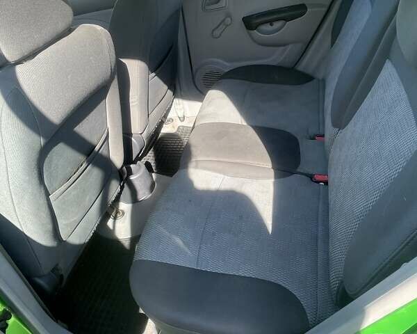 Зеленый Киа Пиканто, объемом двигателя 1.1 л и пробегом 131 тыс. км за 3600 $, фото 4 на Automoto.ua