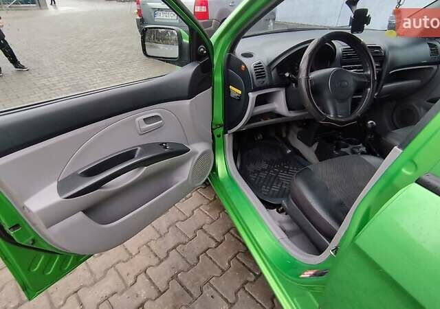 Зеленый Киа Пиканто, объемом двигателя 1.1 л и пробегом 87 тыс. км за 3800 $, фото 2 на Automoto.ua