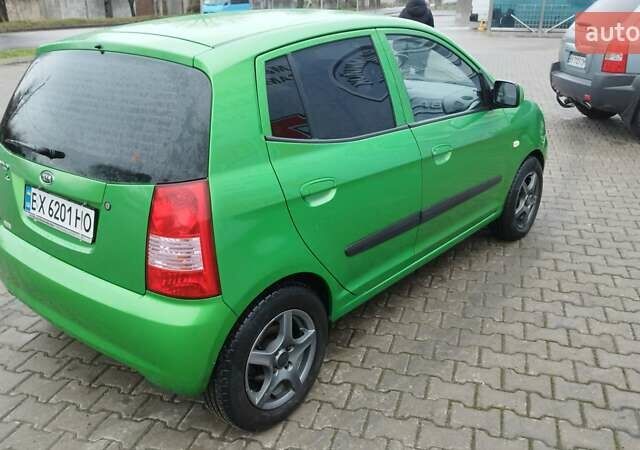 Зеленый Киа Пиканто, объемом двигателя 1.1 л и пробегом 87 тыс. км за 3800 $, фото 4 на Automoto.ua