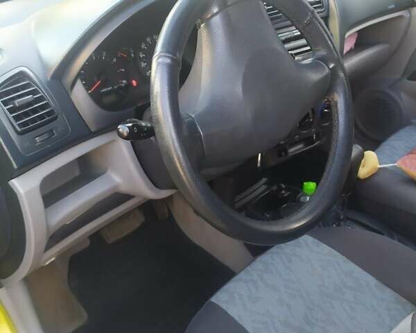 Зеленый Киа Пиканто, объемом двигателя 1.1 л и пробегом 150 тыс. км за 4200 $, фото 7 на Automoto.ua