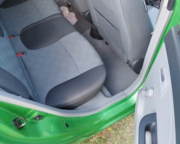 Зеленый Киа Пиканто, объемом двигателя 1.1 л и пробегом 87 тыс. км за 3800 $, фото 8 на Automoto.ua