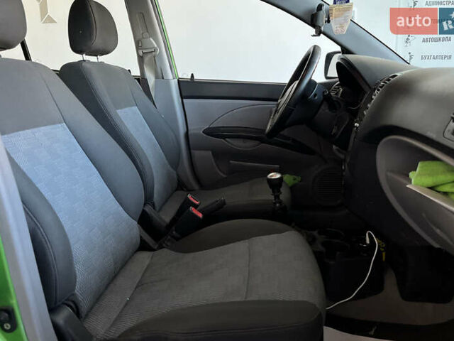 Зеленый Киа Пиканто, объемом двигателя 1.12 л и пробегом 106 тыс. км за 4000 $, фото 9 на Automoto.ua